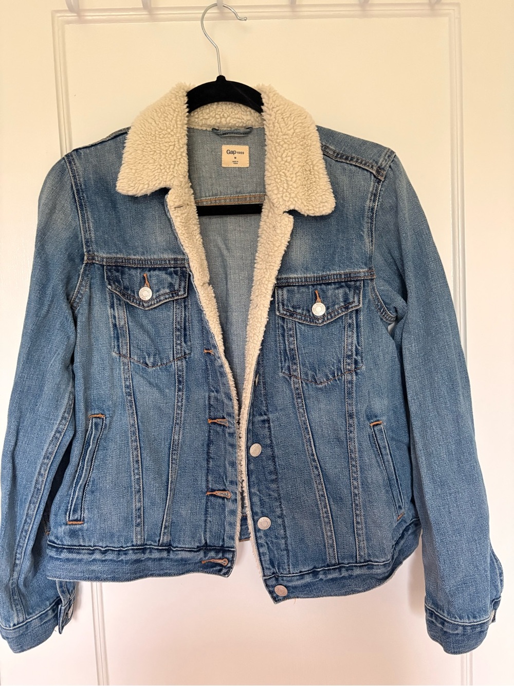 Jean jacket with Sherpa detail